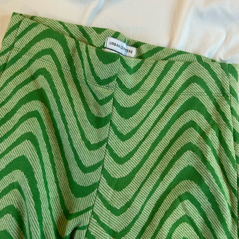 Urban outfitters green zig zag pant